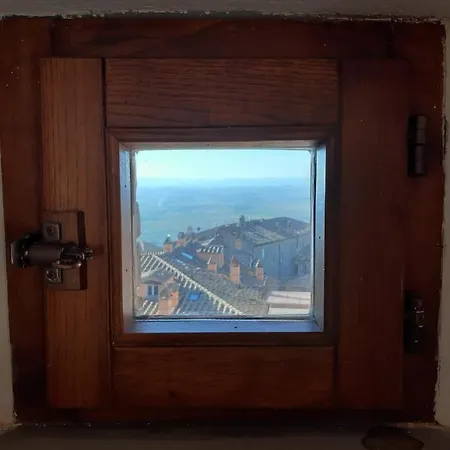 Apartman Cortona's Rooftop Nest