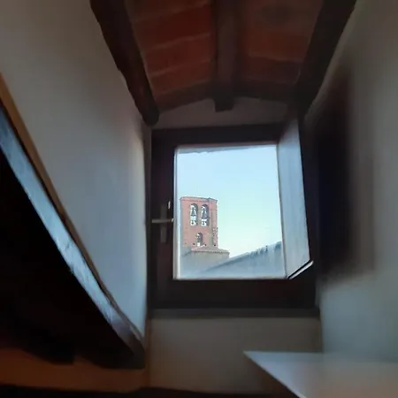 Apartman Cortona's Rooftop Nest *