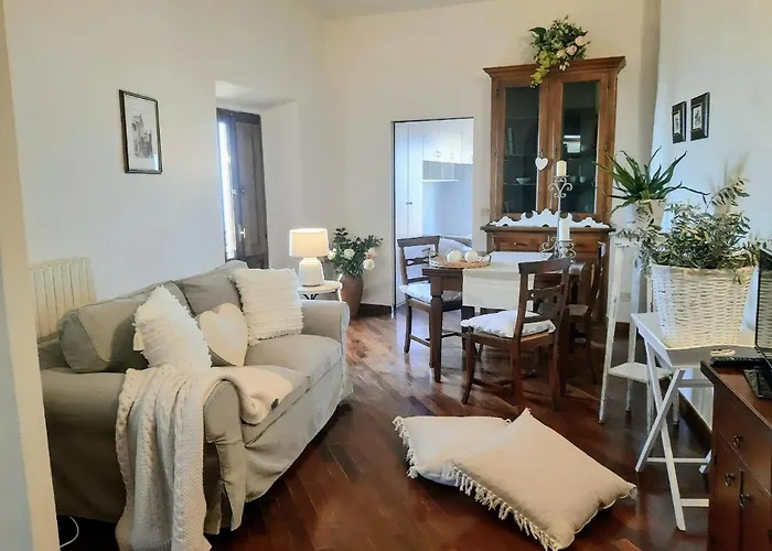 Apartament Cortona's Rooftop Nest *