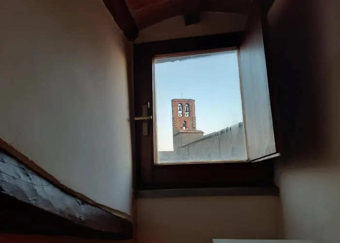 Cortona's Rooftop Nest Apartament Cortona