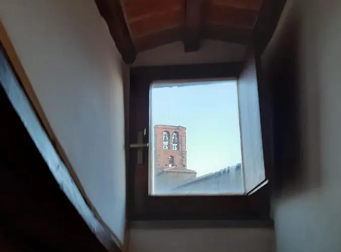 Apartament Cortona's Rooftop Nest *