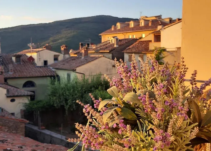 Apartament Cortona's Rooftop Nest *